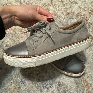 Women’s Sneakers